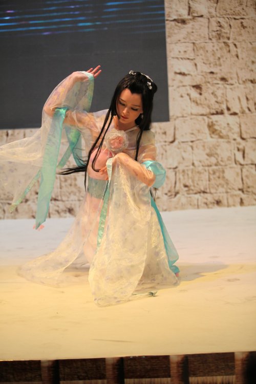 ������������Ӱ���������ĵ�ͷ