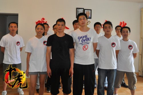 �쵼�͹ݳ�����