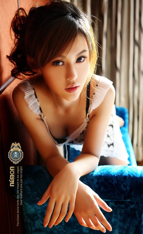 天使般容颜魔鬼身材!绝色<em>美女</em>纯美性感写真_游