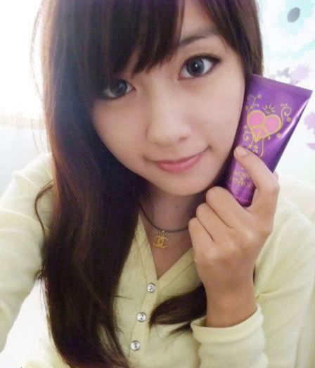 超完美脸蛋!台湾清纯游戏<em>正妹长发</em>自拍_游戏美